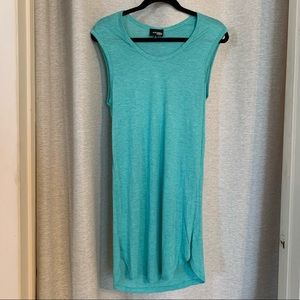 Aritzia Wilfred Free sleeveless T-shirt high low dress